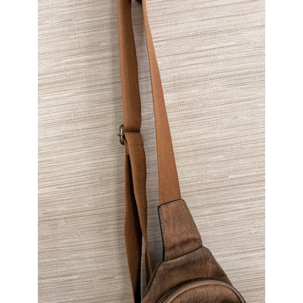 All-Day cork sling bag Corkadia